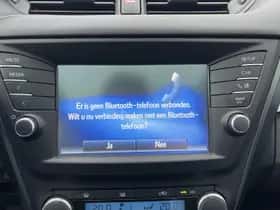 Toyota Avensis (2017) thumbnail 40