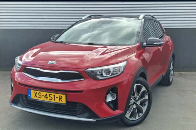 Kia Stonic (2019) thumbnail 1