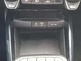 Kia Stonic (2019) thumbnail 26