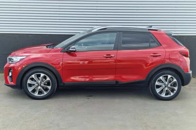 Kia Stonic (2019) thumbnail 4