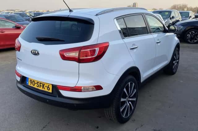 Kia Sportage (2011) thumbnail 5