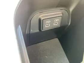Toyota RAV4 (2025) thumbnail 42