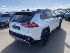Toyota RAV4 (2025) thumbnail 13