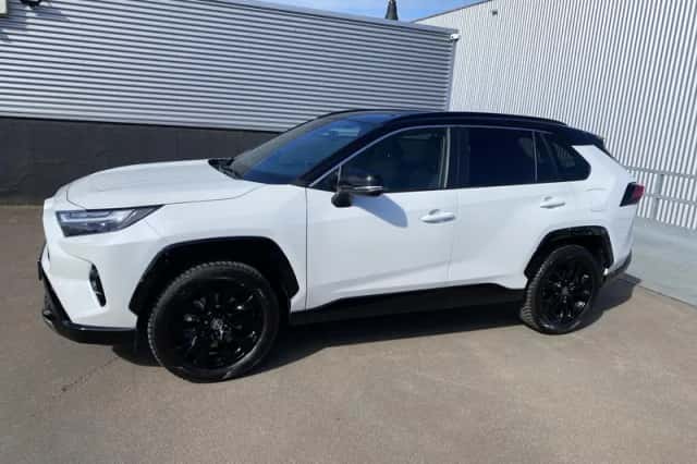 Toyota RAV4 (2025) thumbnail 4