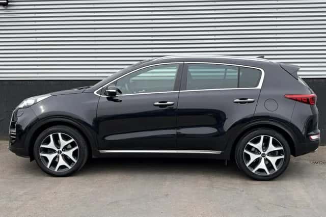 Kia Sportage (2016) thumbnail 2