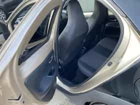 Toyota Aygo (2023) thumbnail 40
