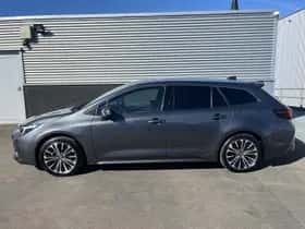 Toyota Corolla (2024) thumbnail 3