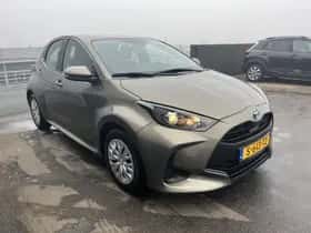 Toyota Yaris (2023) thumbnail 12