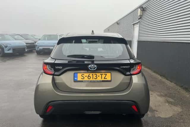 Toyota Yaris (2023) thumbnail 6
