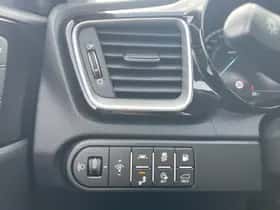 Kia XCeed (2022) thumbnail 32
