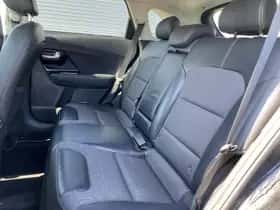 Kia Niro (2019) thumbnail 45