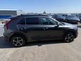 Kia Niro (2023) thumbnail 16