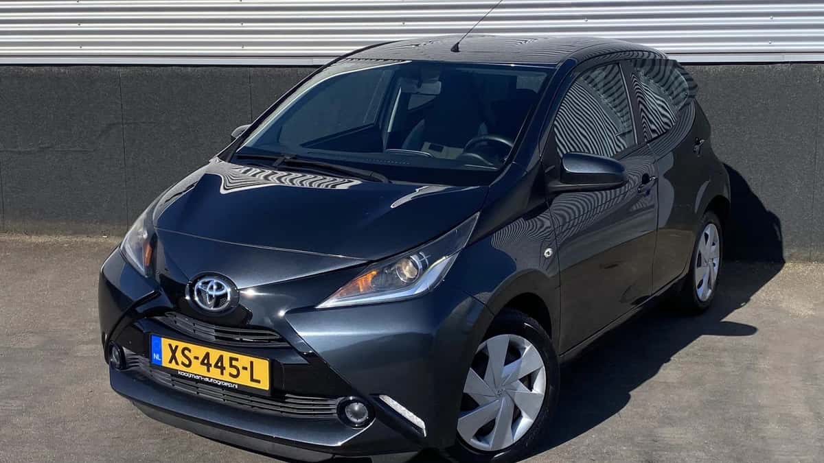 Toyota Aygo (2015) — foto 1
