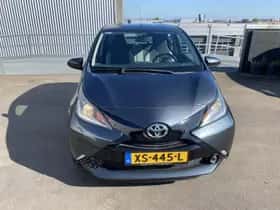 Toyota Aygo (2015) thumbnail 14