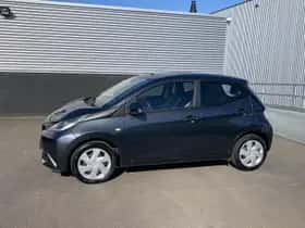 Toyota Aygo (2015) thumbnail 4