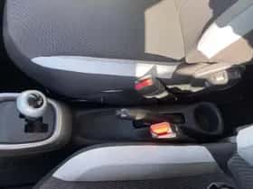Toyota Aygo (2015) thumbnail 33