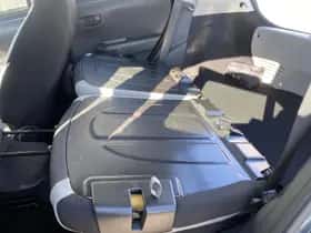 Toyota Aygo (2015) thumbnail 41