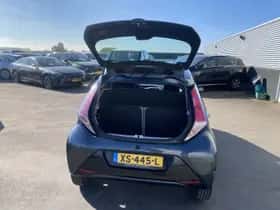 Toyota Aygo (2015) thumbnail 7