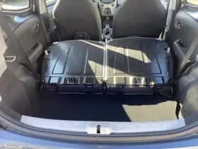 Toyota Aygo (2015) thumbnail 9