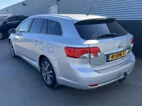 Toyota Avensis (2012) thumbnail 12
