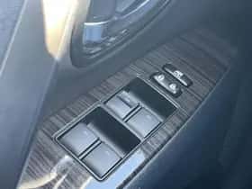 Toyota Avensis (2012) thumbnail 29