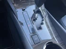 Toyota Avensis (2012) thumbnail 30