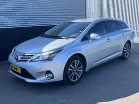 Toyota Avensis (2012) thumbnail 4