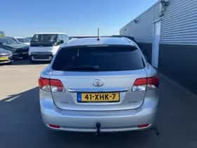 Toyota Avensis (2012) thumbnail 9