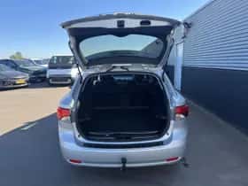 Toyota Avensis (2012) thumbnail 10