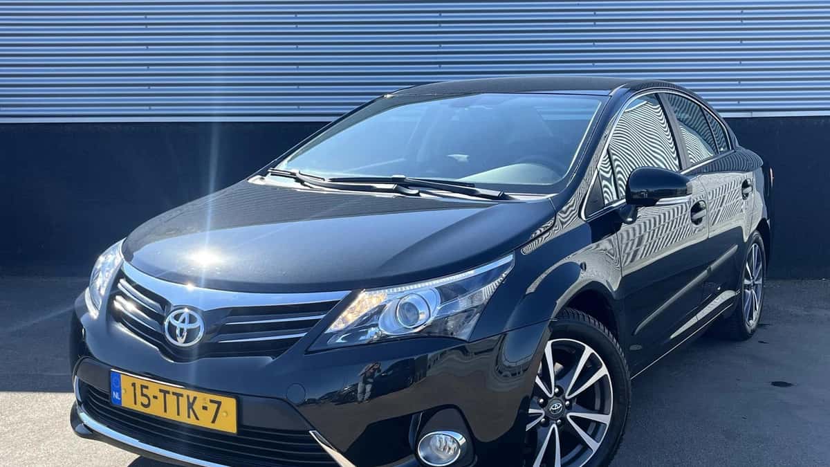 Toyota Avensis (2012) — foto 1