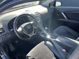 Toyota Avensis (2012) thumbnail 16