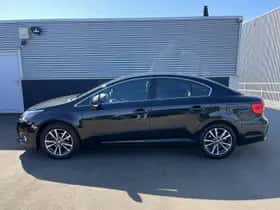 Toyota Avensis (2012) thumbnail 3