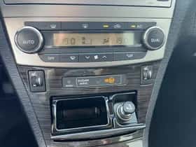 Toyota Avensis (2012) thumbnail 31
