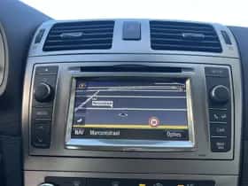 Toyota Avensis (2012) thumbnail 38