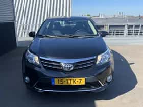 Toyota Avensis (2012) thumbnail 5