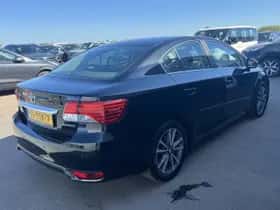 Toyota Avensis (2012) thumbnail 7
