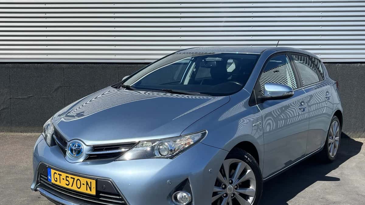 Toyota Auris (2014) — foto 1