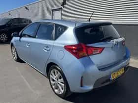 Toyota Auris (2014) thumbnail 11