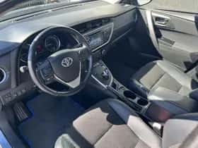 Toyota Auris (2014) thumbnail 17