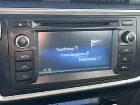 Toyota Auris (2014) thumbnail 37