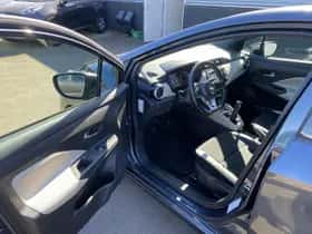 Nissan Micra (2018) thumbnail 17