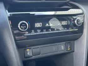 Toyota Yaris Cross (2022) thumbnail 35