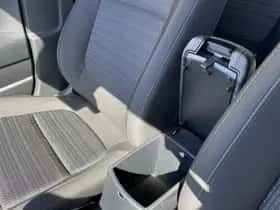 Kia Stonic (2023) thumbnail 43