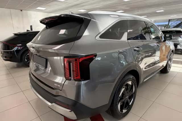 Kia Sorento (2026) thumbnail 5