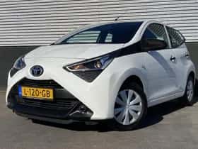 Toyota Aygo (2021) thumbnail 2