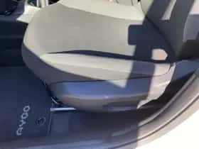 Toyota Aygo (2021) thumbnail 22