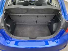 Toyota Yaris (2019) thumbnail 8