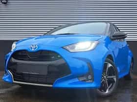 Toyota Yaris (2024) thumbnail 2