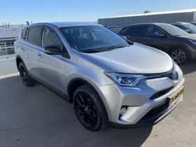 Toyota RAV4 (2018) thumbnail 17