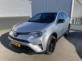 Toyota RAV4 (2018) thumbnail 3